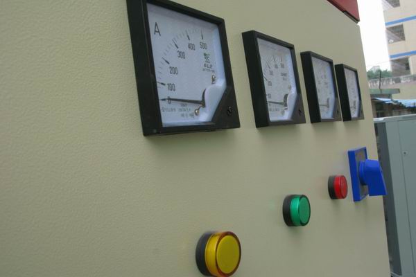 西工配电柜-3683讲讲配电柜注意事项